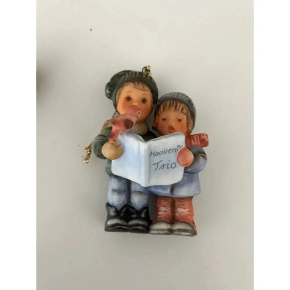 Berta Hummel Goebel 1997 "Heavenly Trio" Christmas Ornament - Picture 3 of 6